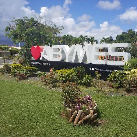 Appartement Centre Guadeloupe, Accessible Et Proche 萨莱比梅 外观 照片