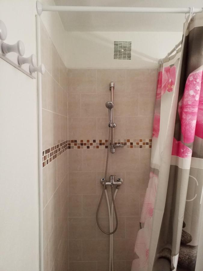 Appartement Centre Guadeloupe, Accessible Et Proche 萨莱比梅 外观 照片